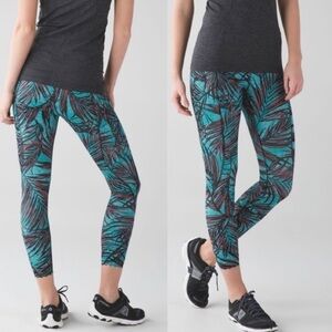 Lululemon Tight stuff Mini Palm Lace Tofino Teal Multi SZ 6